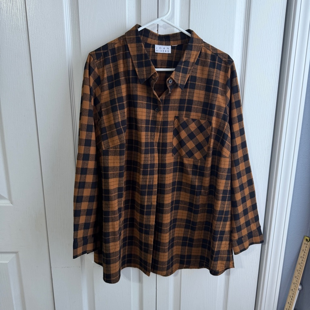 Joan Rivers brown black plaid button up shacket